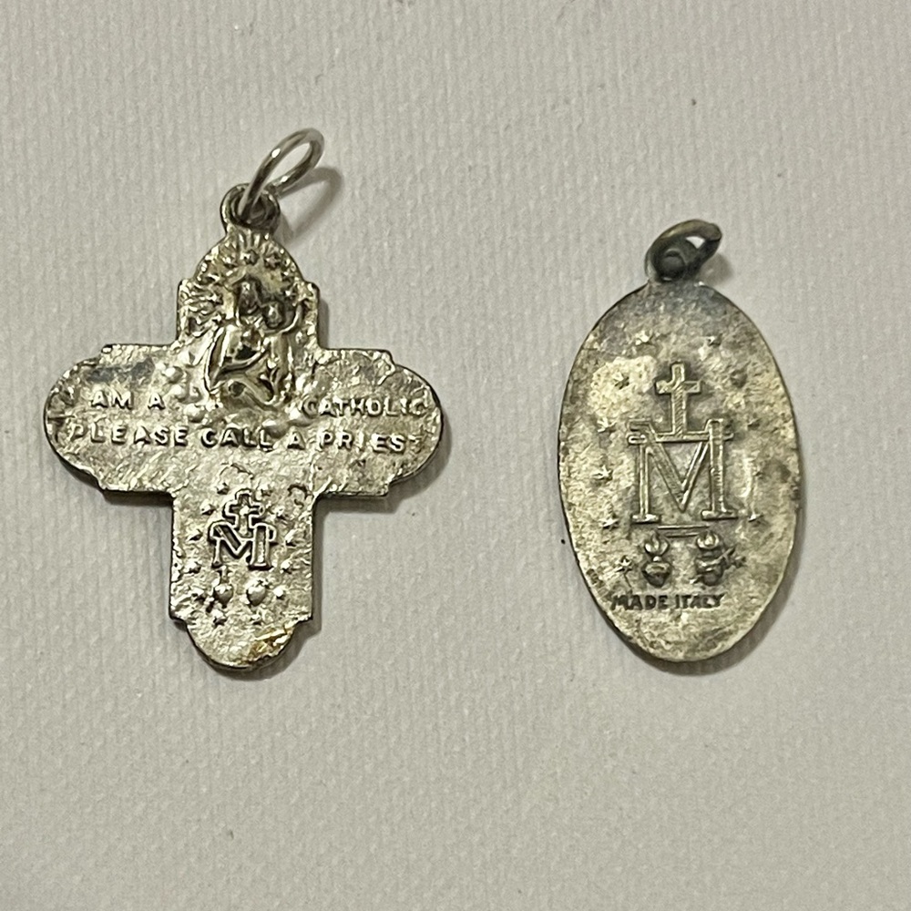 VTG Lot Of 2 Catholic 4 Way Cross Religious Miraculous Medal Italy 6 - Picture 2 of 2